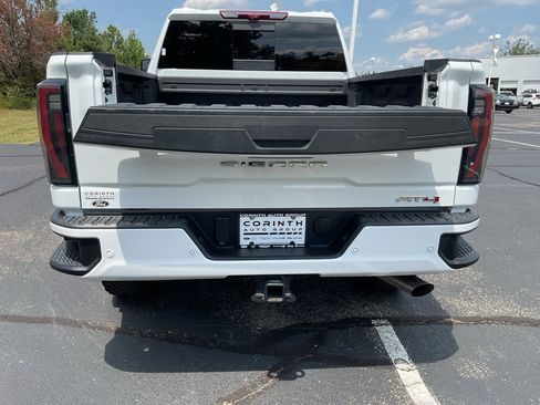 Used 2025 GMC Sierra 2500 AT4 w/ AT4 Premium Plus Package AWD/4WD image 27