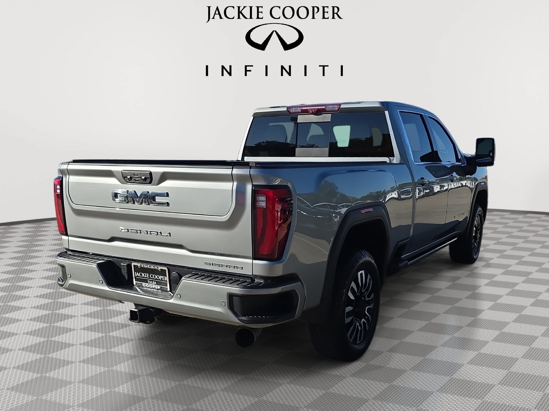 Used 2025 GMC Sierra 2500 Denali Ultimate AWD/4WD image 5