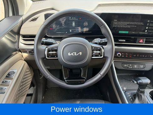 Used 2025 Kia Carnival FWD image 12