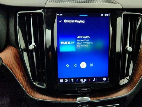 Used 2023 Volvo XC60 B5 Plus w/ Climate Package AWD/4WD image 18