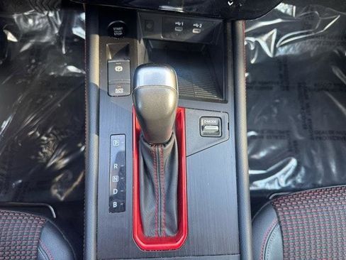 Used 2025 Nissan Kicks SR AWD/4WD image 9