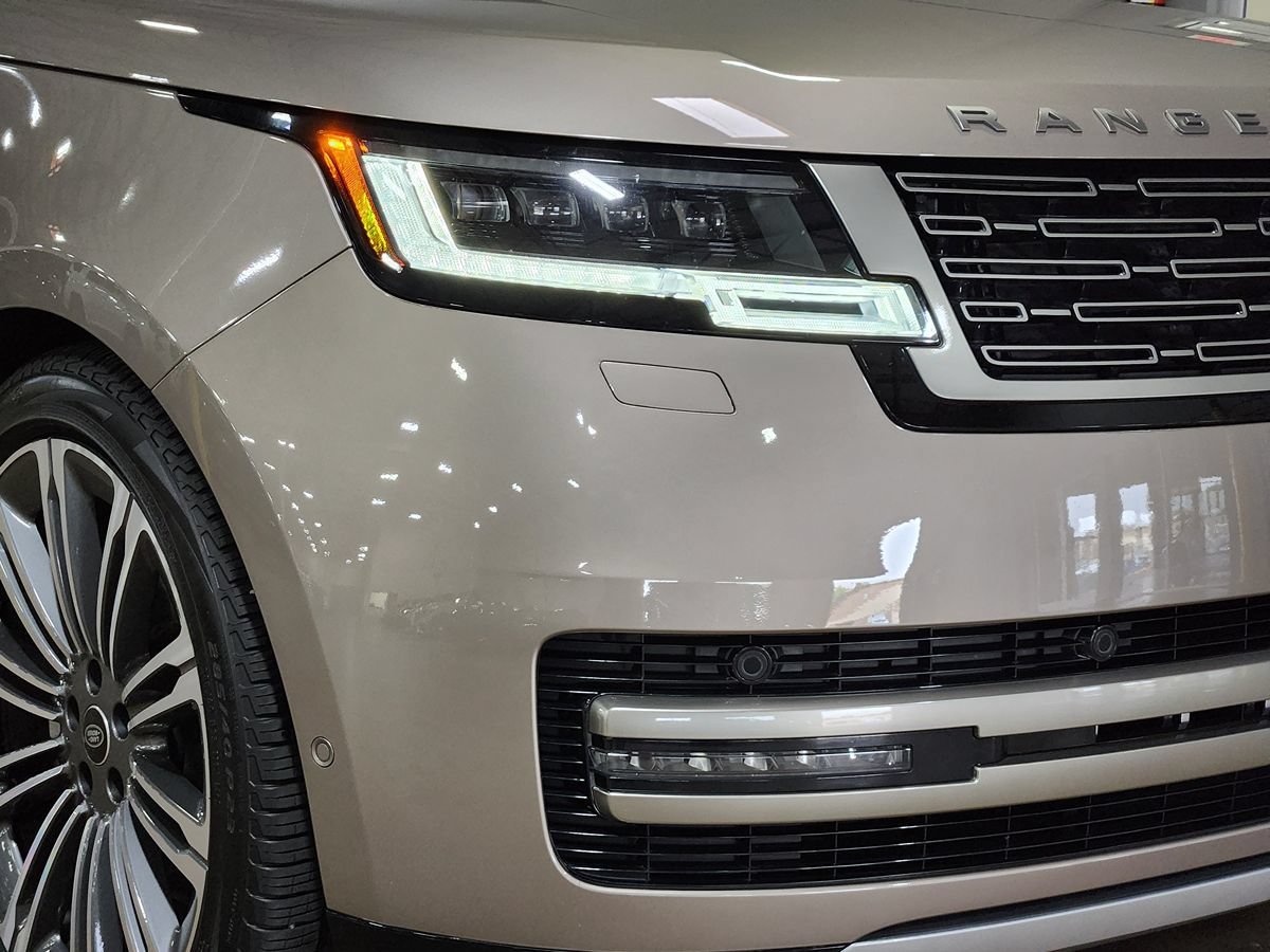 Used 2023 Land Rover Range Rover SE AWD/4WD image 13