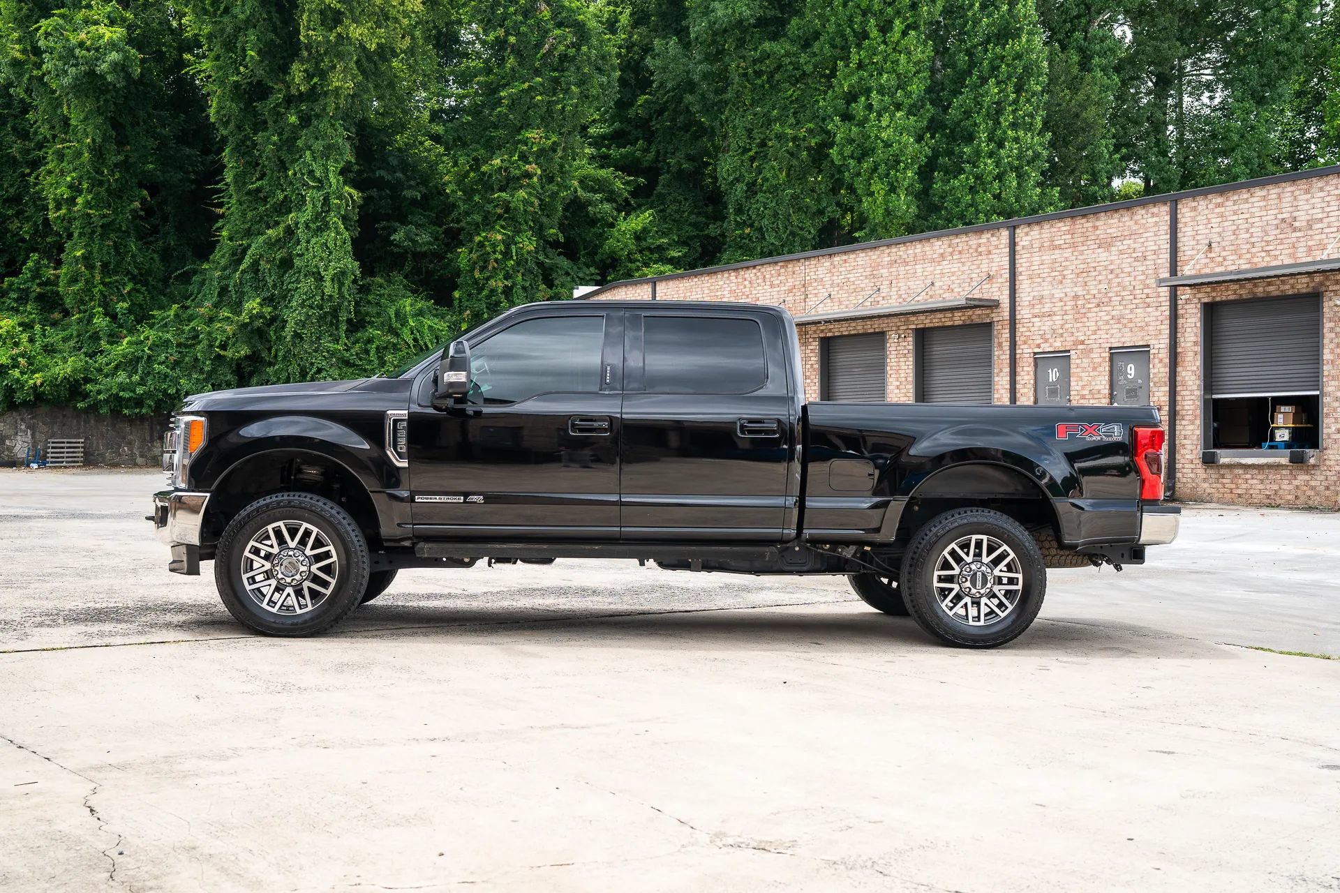 Used 2019 Ford F250 4x4 Crew Cab Super Duty image 4