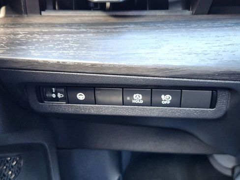 Used 2023 Nissan Ariya FWD image 19