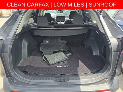 Used 2019 Toyota RAV4 XLE w/ Carpet Mat Package FWD image 14