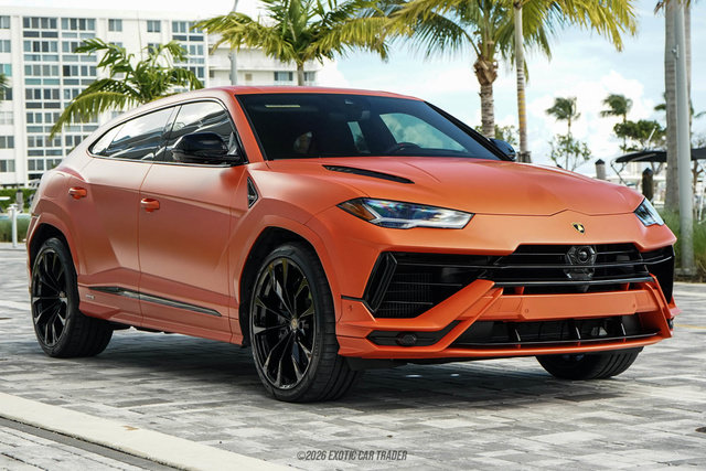 Used 2024 Lamborghini Urus S AWD/4WD image 11