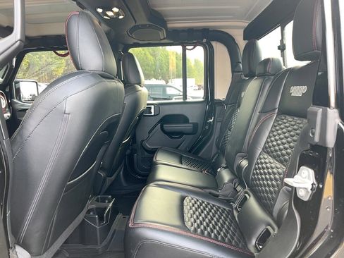 Used 2023 Jeep Gladiator Rubicon w/ Trailer Tow Package image 29