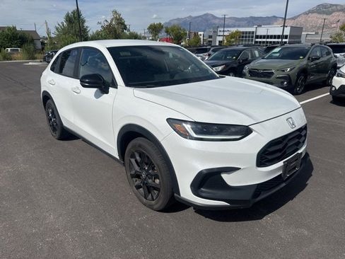 Used 2024 Honda HR-V Sport image 1