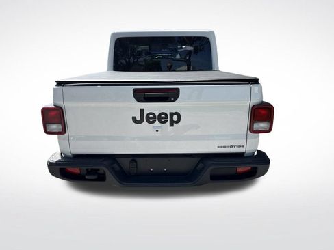 Used 2025 Jeep Gladiator Sport AWD/4WD image 5