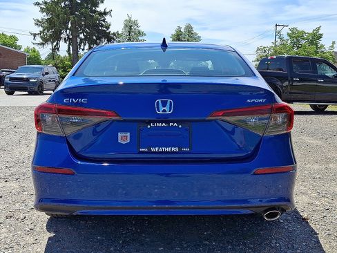 Used 2023 Honda Civic Sport image 5