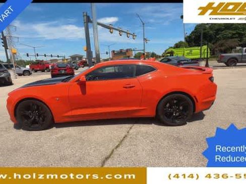 Used 2019 Chevrolet Camaro SS RWD image 6