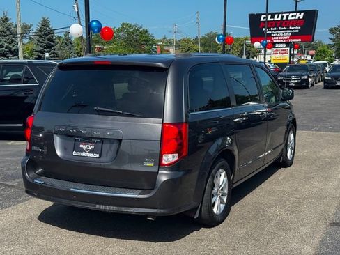 Used 2018 Dodge Grand Caravan SXT FWD image 5