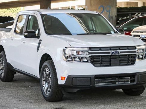 New 2024 Ford Maverick Lariat w/ 4K Tow Package image 3