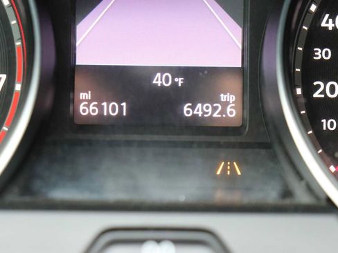 Used 2019 Volkswagen Atlas SE image 11