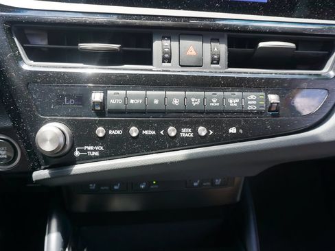 Used 2024 Lexus ES 350 w/ Premium Package FWD image 14