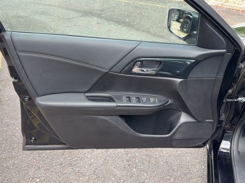 Used 2014 Honda Accord Sport image 13