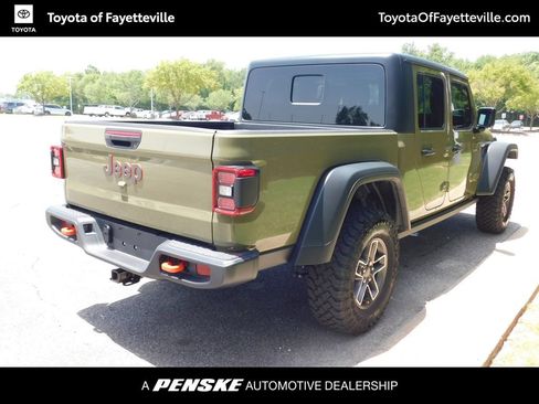 Used 2025 Jeep Gladiator Mojave w/ Convenience Group AWD/4WD image 10