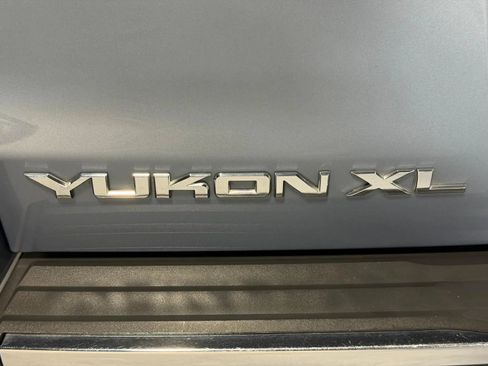 Used 2015 GMC Yukon XL Denali w/ Open Road Package RWD image 12
