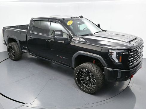 Used 2024 GMC Sierra 2500 AT4 w/ AT4 Premium Plus Package AWD/4WD image 38