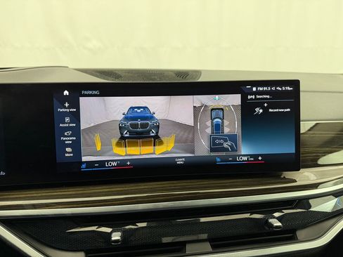 Used 2023 BMW X7 xDrive40i w/ Premium Package image 42