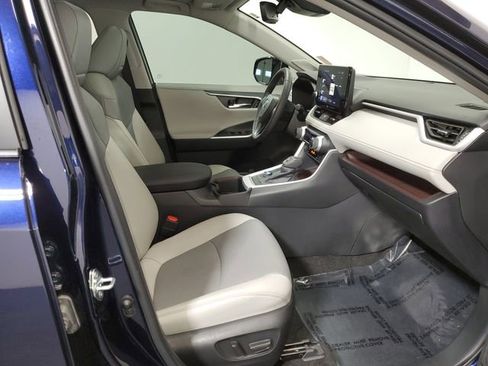 Used 2024 Toyota RAV4 Limited image 10