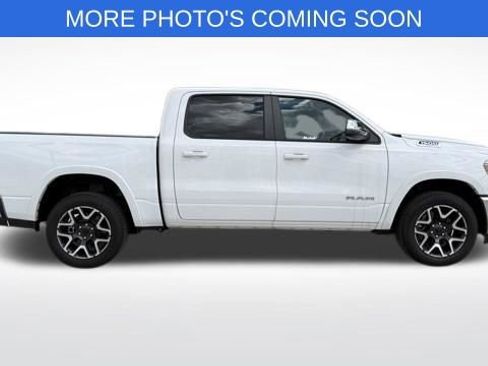 Used 2025 RAM 1500 Laramie AWD/4WD image 3