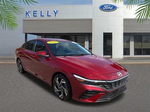 Used 2025 Hyundai Elantra Limited FWD image 7