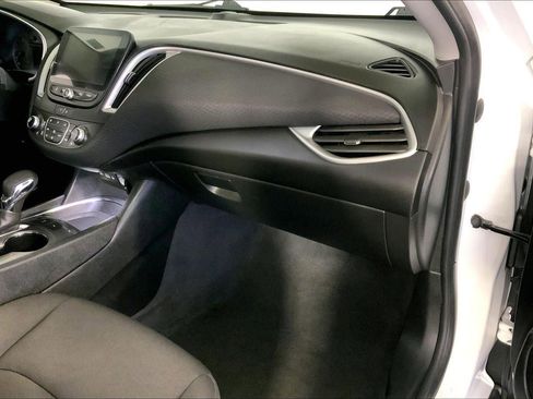 Used 2024 Chevrolet Malibu LT image 16