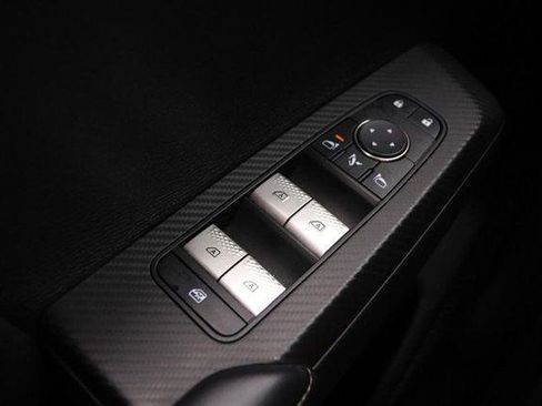 Used 2024 Mitsubishi Outlander SE Black Edition FWD image 22