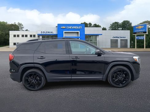 Used 2020 GMC Terrain SLT w/ Preferred Package image 3