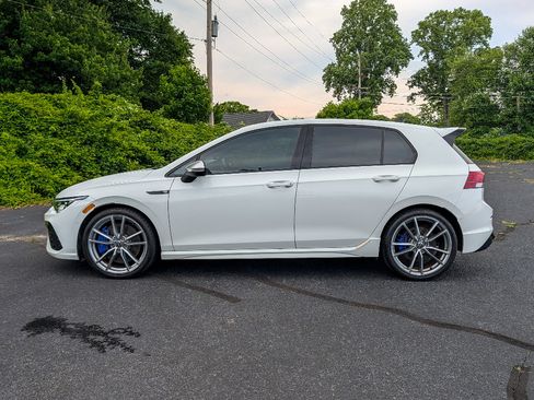 Used 2024 Volkswagen Golf R AWD/4WD image 9