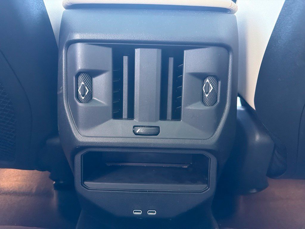 Used 2025 BMW X3 xDrive30i w/ Convenience Package AWD/4WD image 13