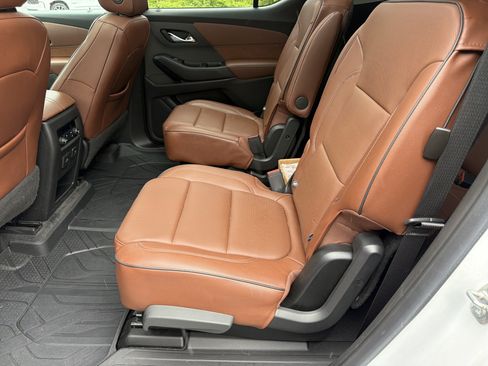 Used 2020 Chevrolet Traverse High Country FWD image 21