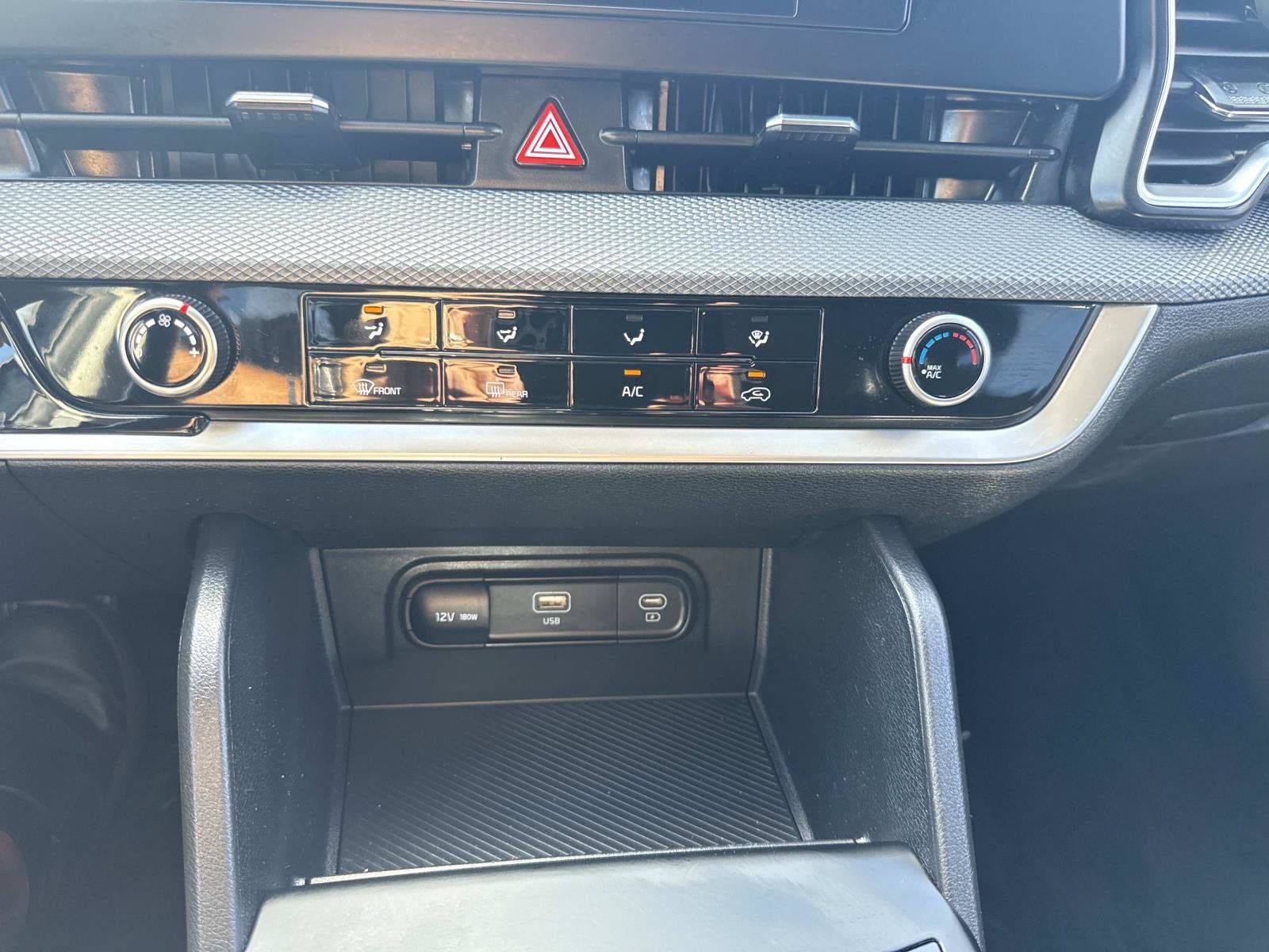 Used 2023 Kia Sportage LX AWD/4WD image 23