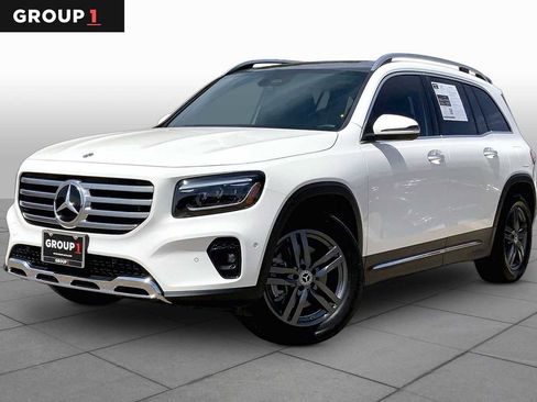 Used 2025 Mercedes-Benz GLB 250 4MATIC image 1