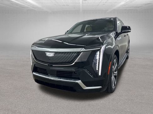 Used 2025 Cadillac Escalade IQ Luxury 2 image 4