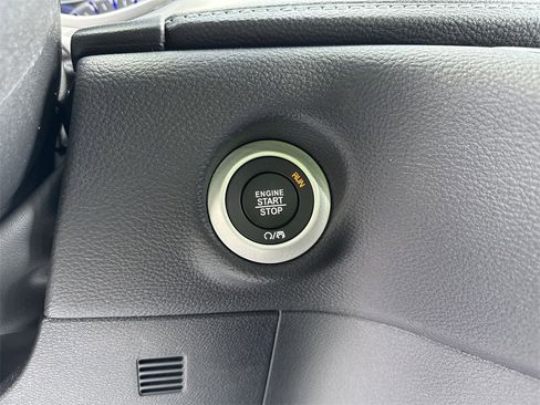 New 2026 Chrysler Pacifica Select image 18