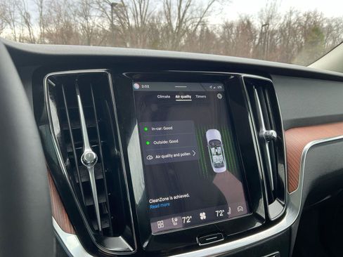 Certified 2025 Volvo S60 B5 Plus image 24