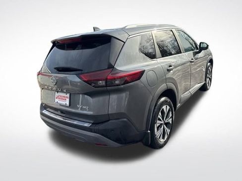 Used 2023 Nissan Rogue SV w/ SV Premium Package image 5