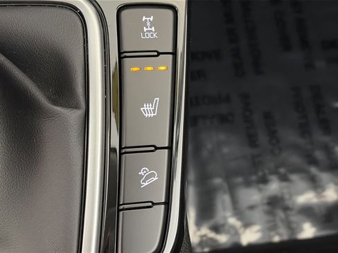 Certified 2024 Kia Seltos EX image 28