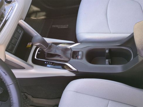 Used 2023 Toyota Corolla Cross LE image 14