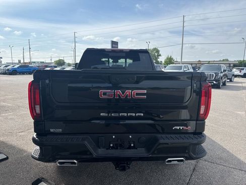 Used 2025 GMC Sierra 1500 AT4 w/ AT4 Premium Package AWD/4WD image 4