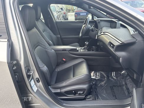 Used 2020 Lexus UX 250h w/ Premium Package image 9