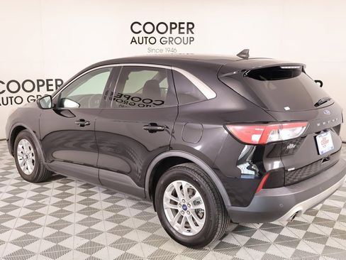 Used 2021 Ford Escape SE image 21