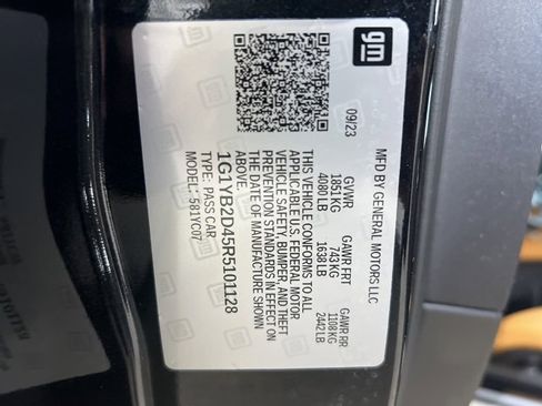 Used 2024 Chevrolet Corvette 2DR STINGRAY CPE W/2LT w/ Z51 Performance Package image 33