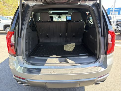 Used 2025 GMC Yukon XL AT4 w/ AT4 Premium Plus Package AWD/4WD image 34