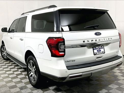 Used 2022 Ford Expedition Max Limited image 11