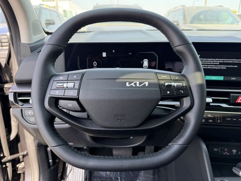 Certified 2026 Kia Sportage SX FWD image 19