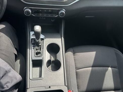 Used 2025 Nissan Altima 2.5 SV FWD image 17