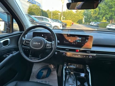 Used 2024 Kia Sorento SX FWD image 18